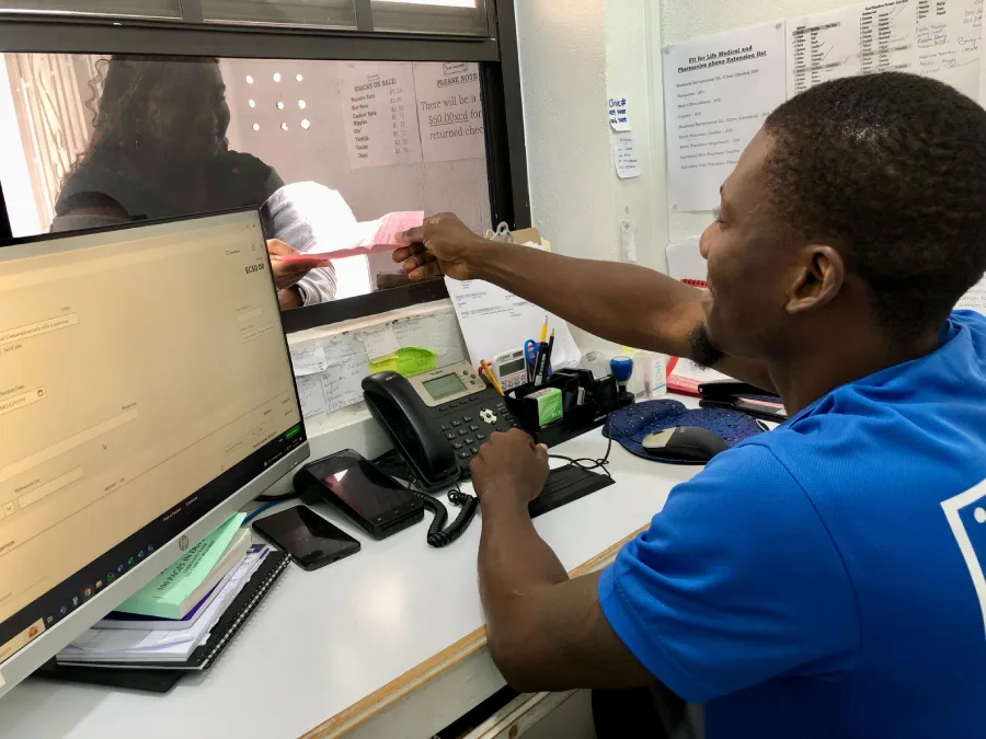 Allied Laboratories Qualified laboratory Staff